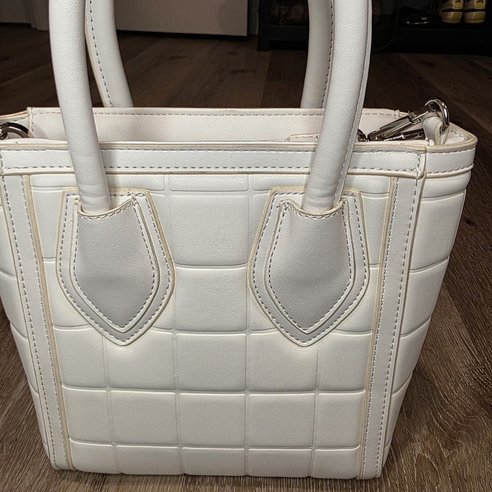 Steve Madden White Tote Bag - Picture 4 of 10